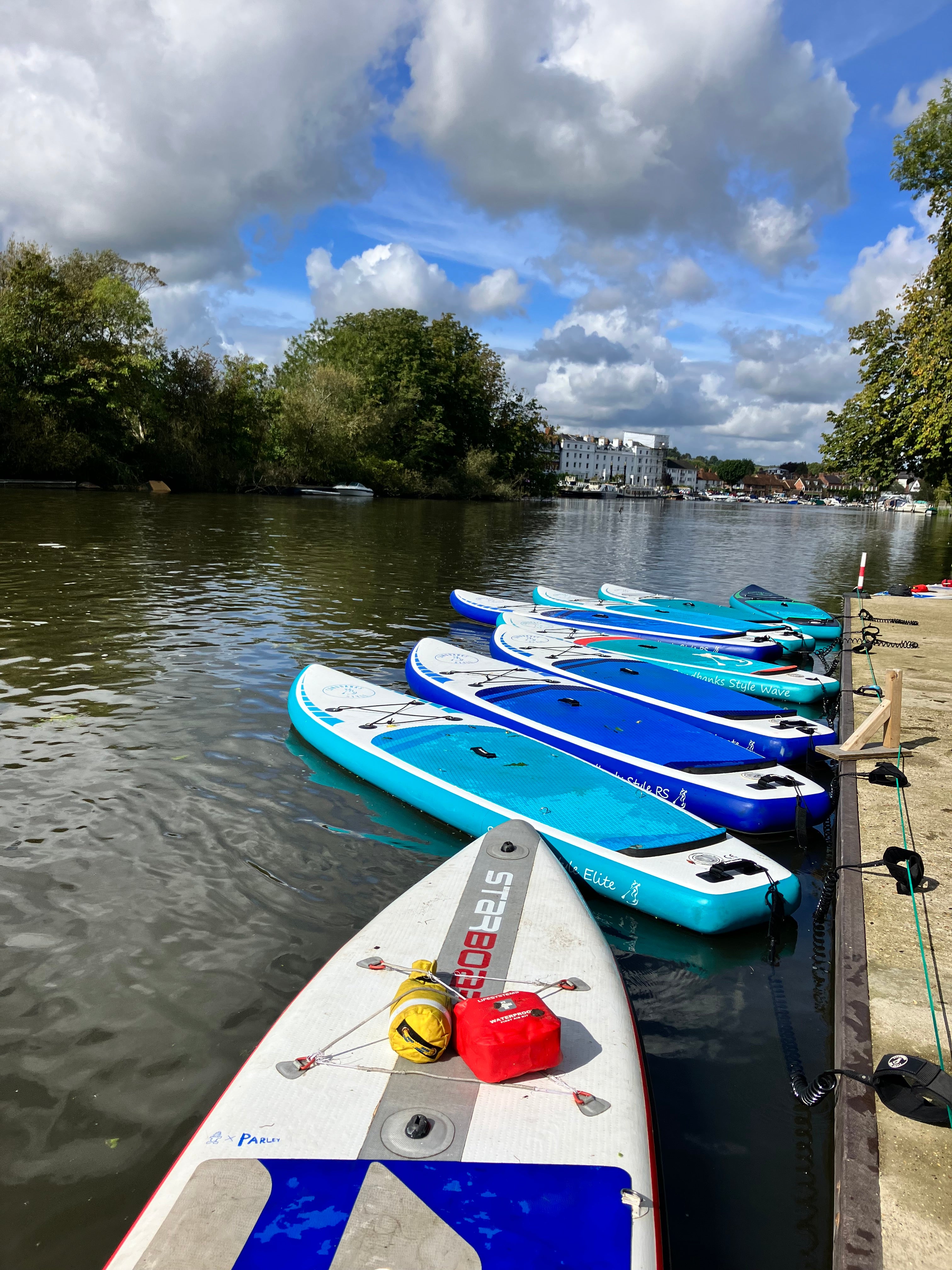 Private Couples Paddleboard Experience in Henley