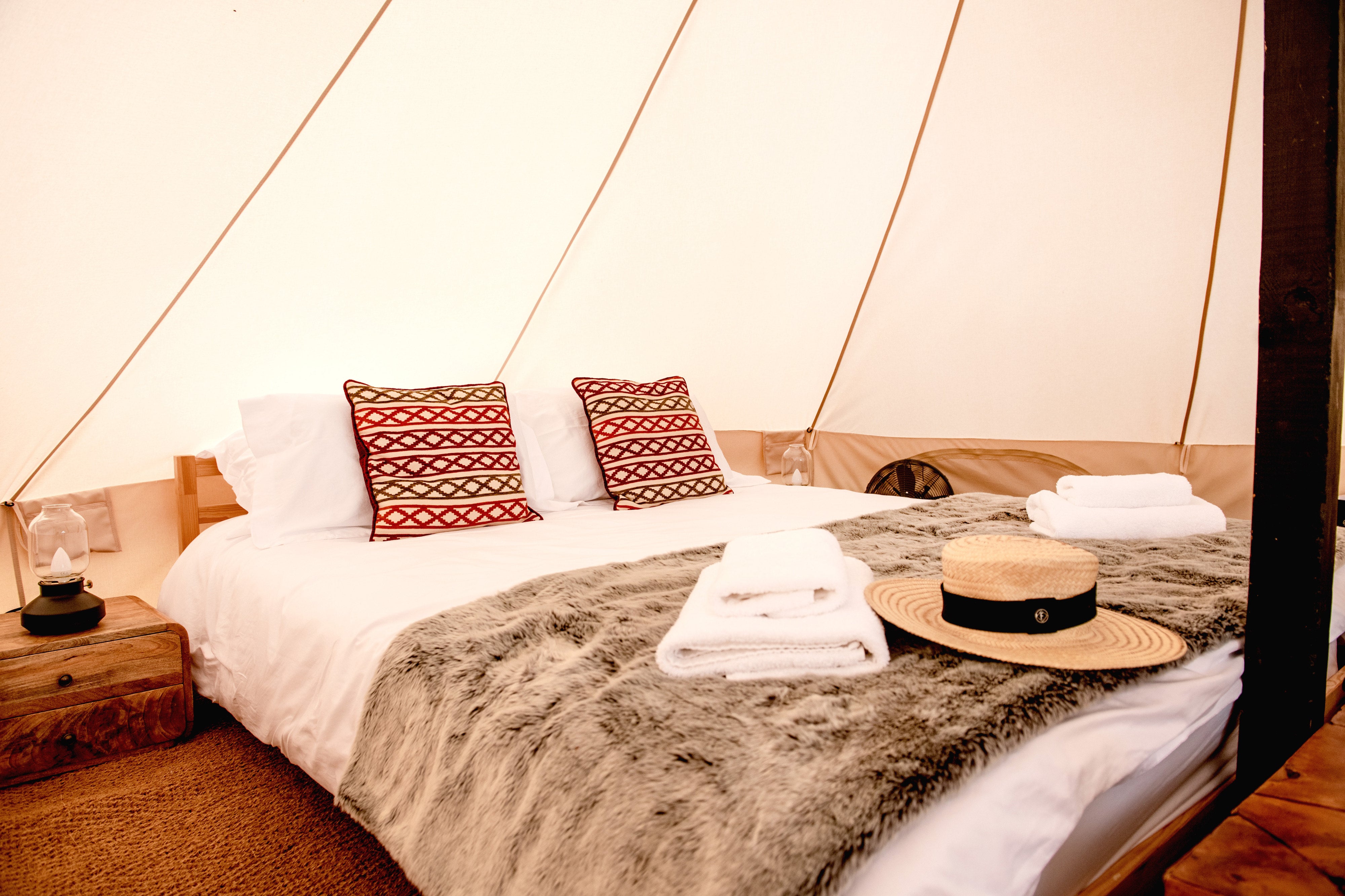 Luxury Under the Stars with Breakfast, Wine Tasting and Tour